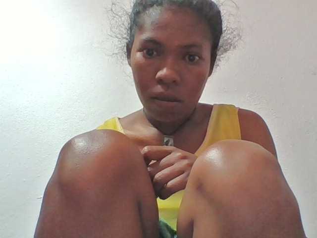 Sylviah1 live cam on BongaCams