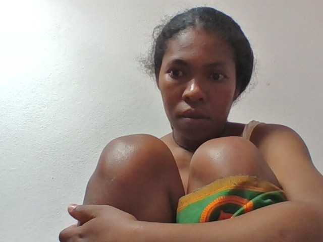 Sylviah1 live cam on BongaCams