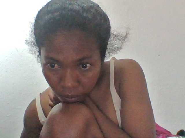 Sylviah1 live cam on BongaCams