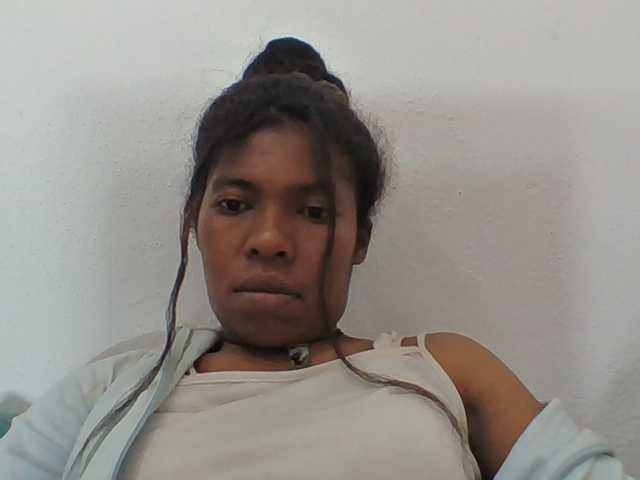 Sylviah1 live cam on BongaCams