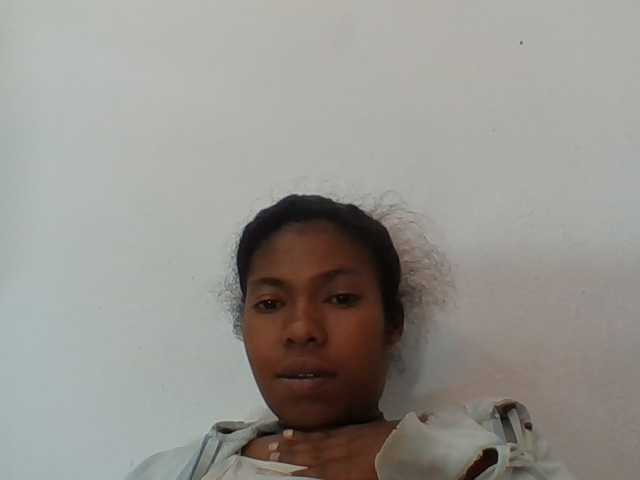 Sylviah1 live cam on BongaCams