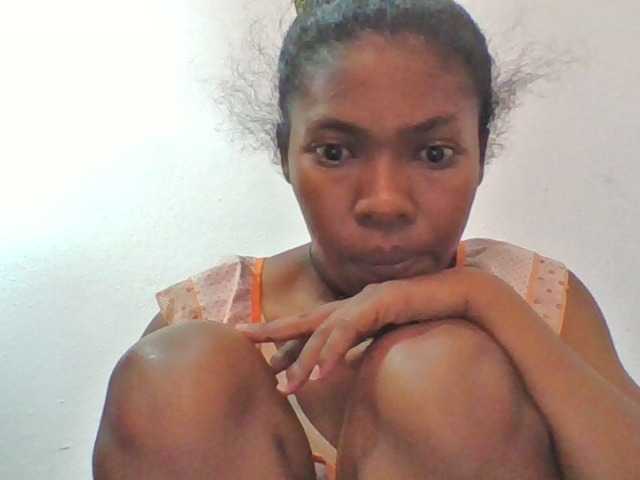 Sylviah1 live cam on BongaCams