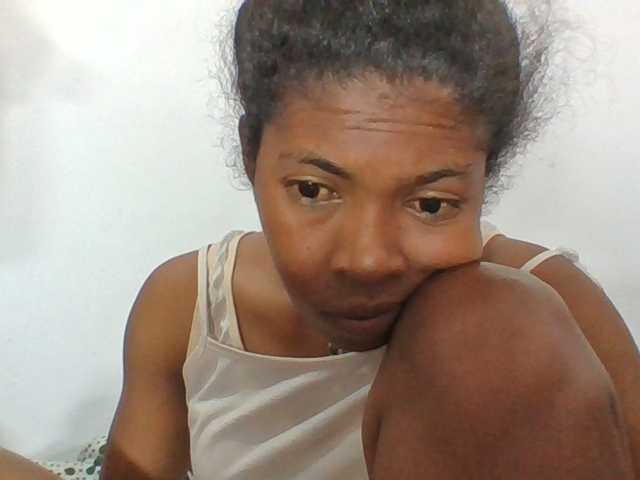 Sylviah1 live cam on BongaCams