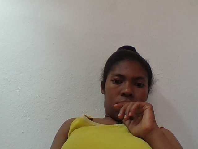 Sylviah1 live cam on BongaCams