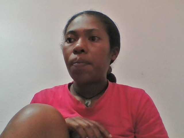Sylviah1 live cam on BongaCams