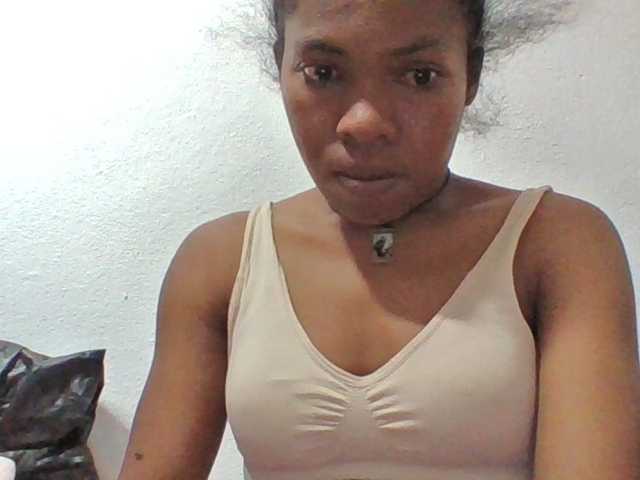 Sylviah1 live cam on BongaCams