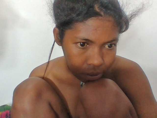 Sylviah1 live cam on BongaCams