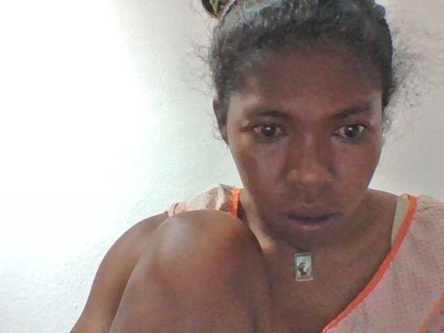 Sylviah1 live cam on BongaCams