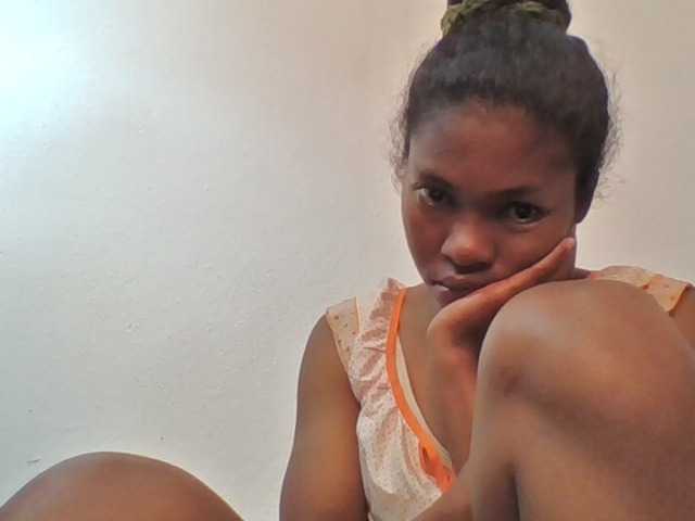 Sylviah1 live cam on BongaCams