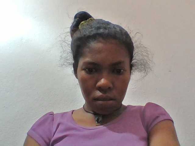 Sylviah1 live cam on BongaCams