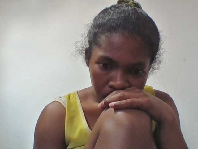 Sylviah1 live cam on BongaCams