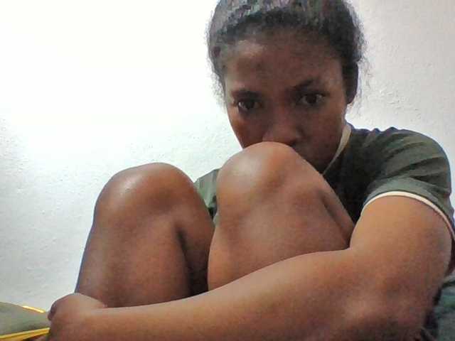 Sylviah1 live cam preview
