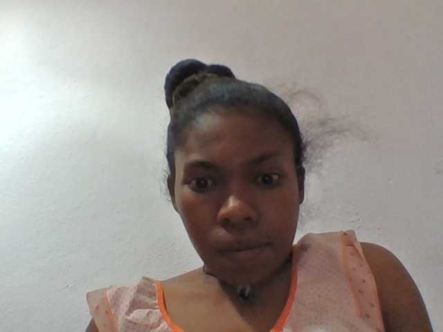 Sylviah1 live cam on BongaCams