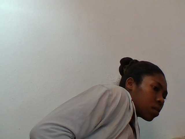 Sylviah1 live cam preview