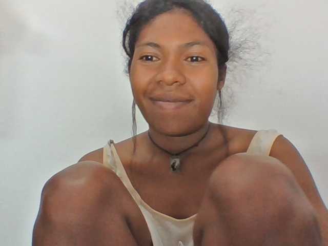 Sylviah1 live cam on BongaCams