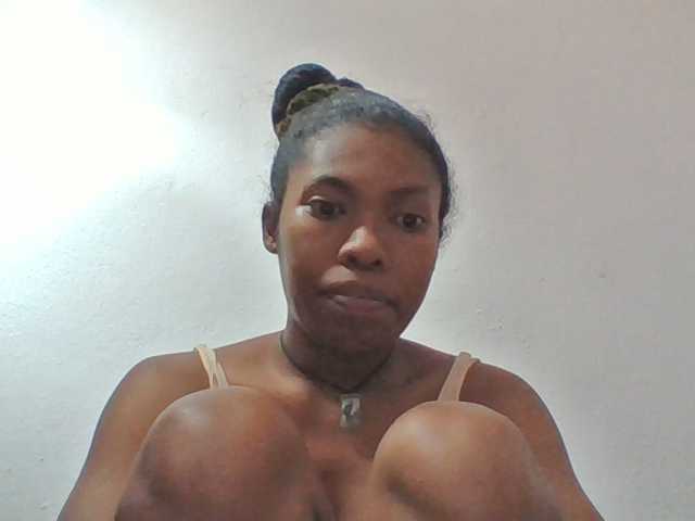 Sylviah1 live cam on BongaCams