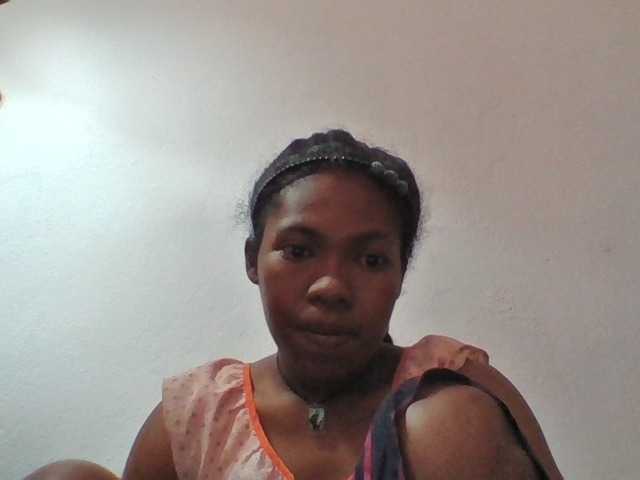 Sylviah1 live cam on BongaCams