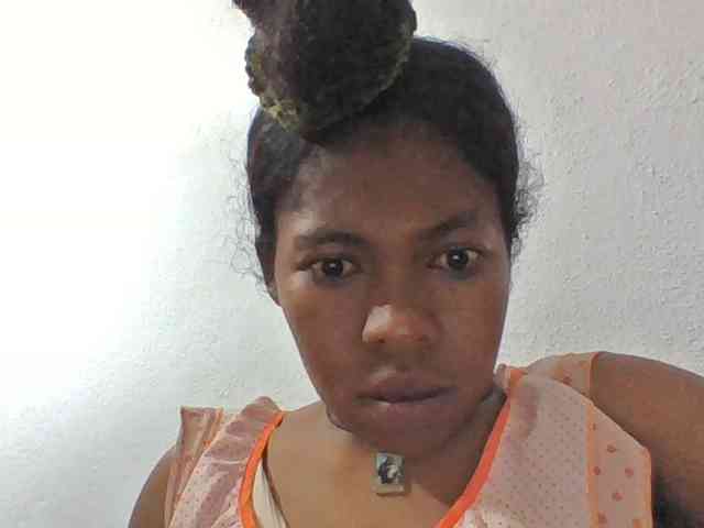 Model: Sylviah1