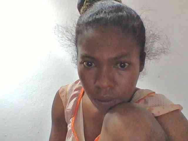 Model: Sylviah1