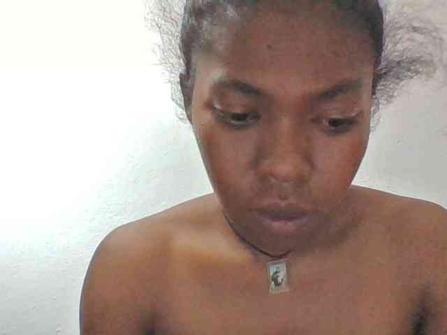 Model: Sylviah1