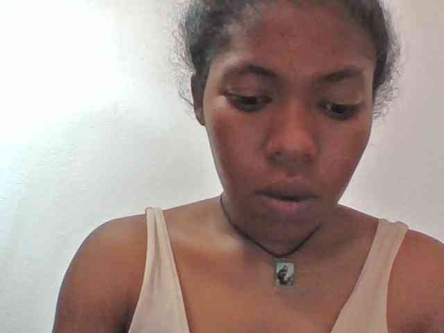 Model: Sylviah1