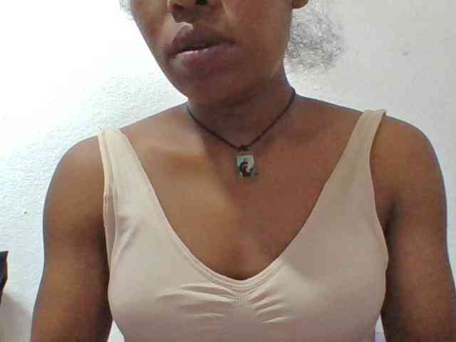 Model: Sylviah1