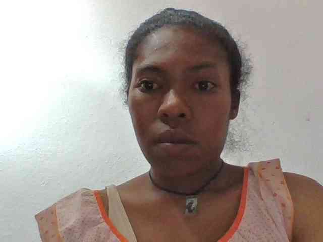 Model: Sylviah1