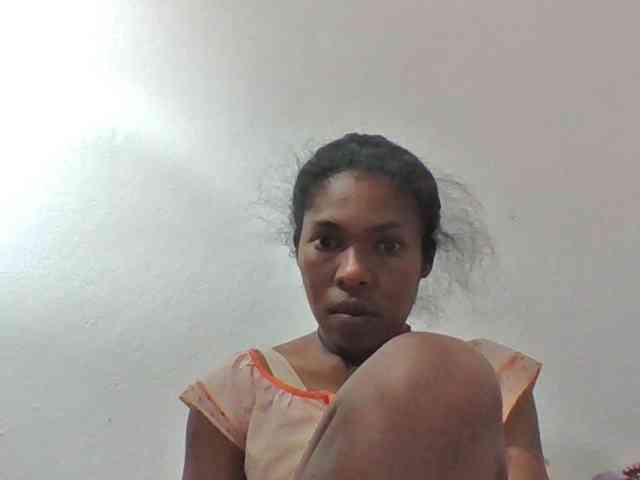 Model: Sylviah1