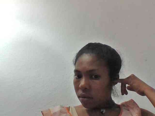 Model: Sylviah1