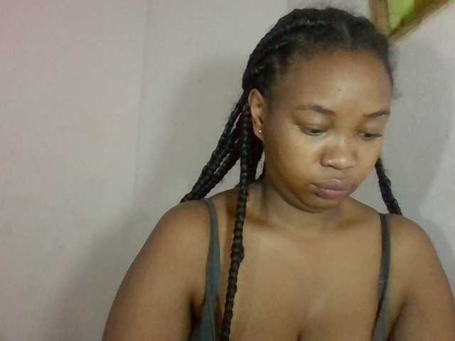 Sexyyy11 live cam on BongaCams