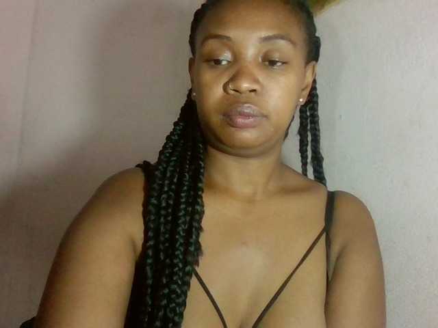 Sexyyy11 live cam on BongaCams