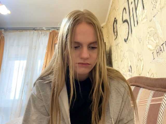 PriscillaLatham webcam