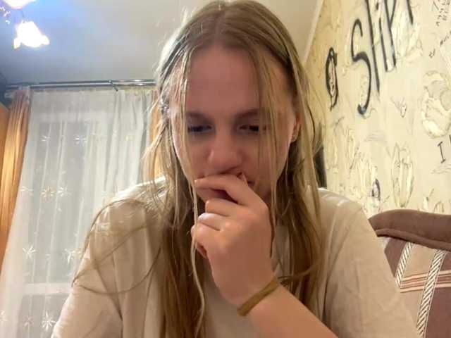 PriscillaLatham live cam on BongaCams