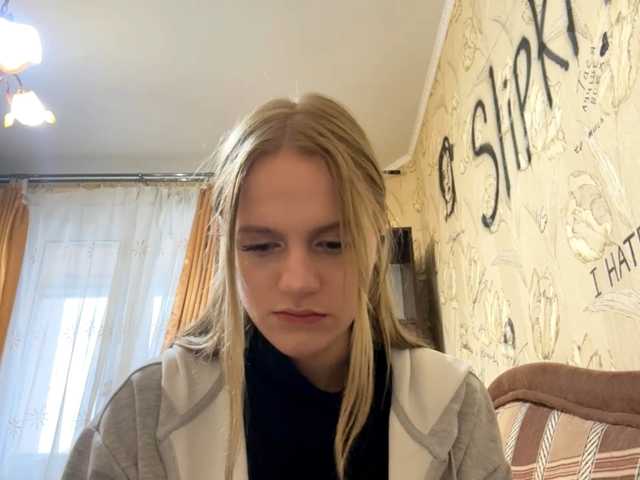 PriscillaLatham live cam on BongaCams