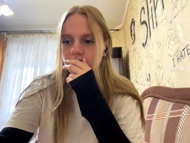 PriscillaLatham live cam on BongaCams