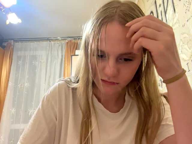 PriscillaLatham live cam on BongaCams