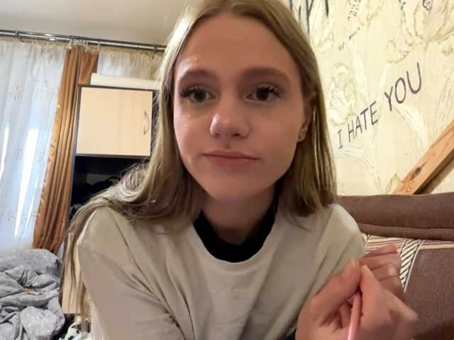 PriscillaLatham live cam on BongaCams