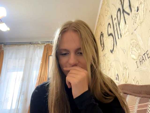PriscillaLatham webcam
