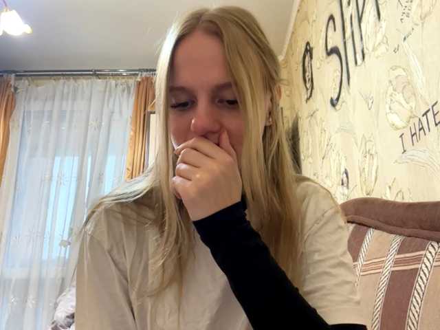 PriscillaLatham live cam on BongaCams
