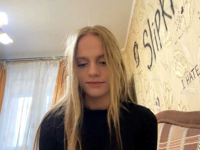 PriscillaLatham live cam on BongaCams