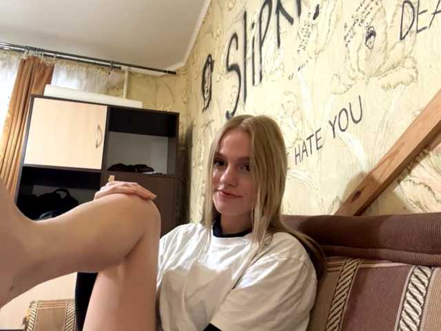 PriscillaLatham live cam on BongaCams