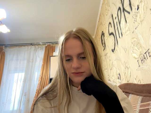 PriscillaLatham live cam on BongaCams