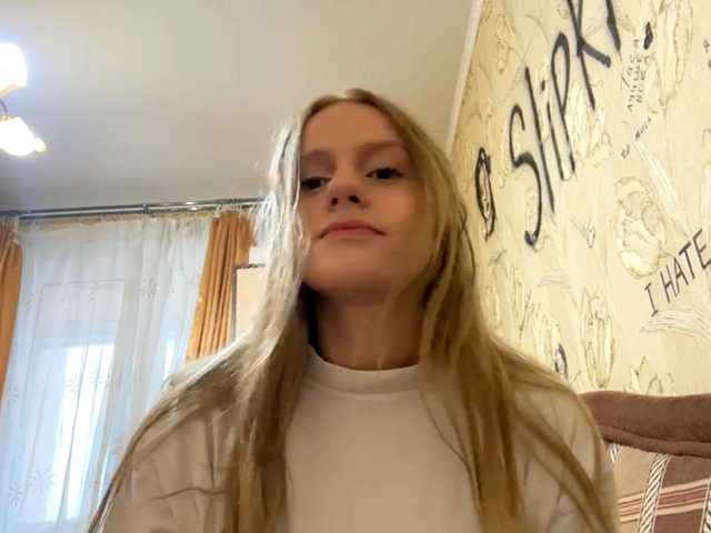 PriscillaLatham webcam