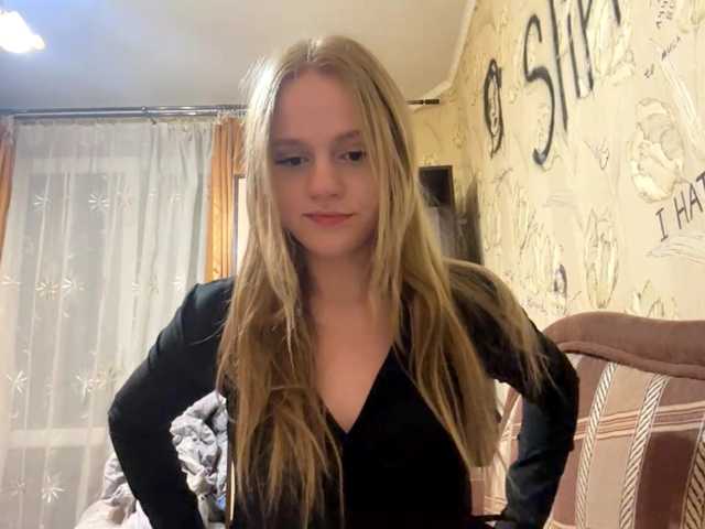PriscillaLatham live cam on BongaCams