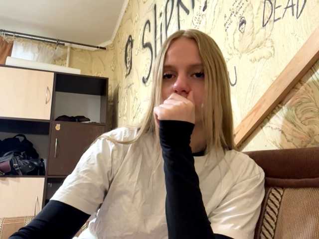 PriscillaLatham live cam on BongaCams