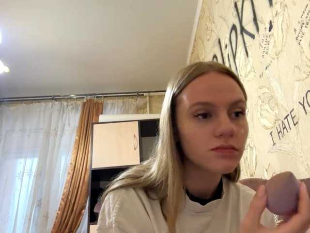 PriscillaLatham live cam on BongaCams