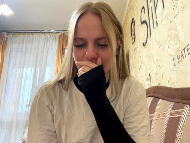 PriscillaLatham live cam on BongaCams