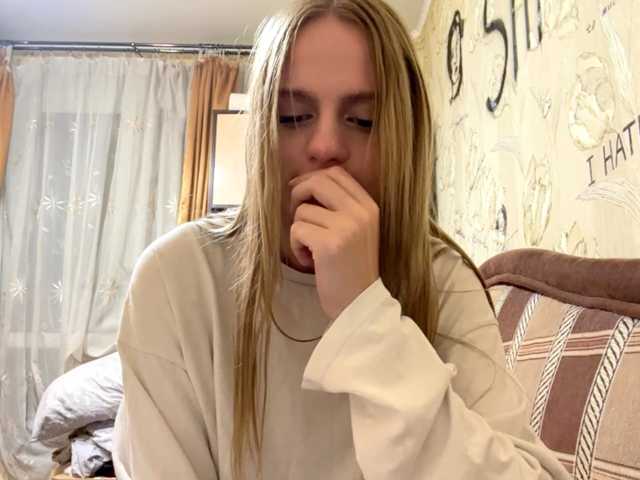 PriscillaLatham live cam on BongaCams