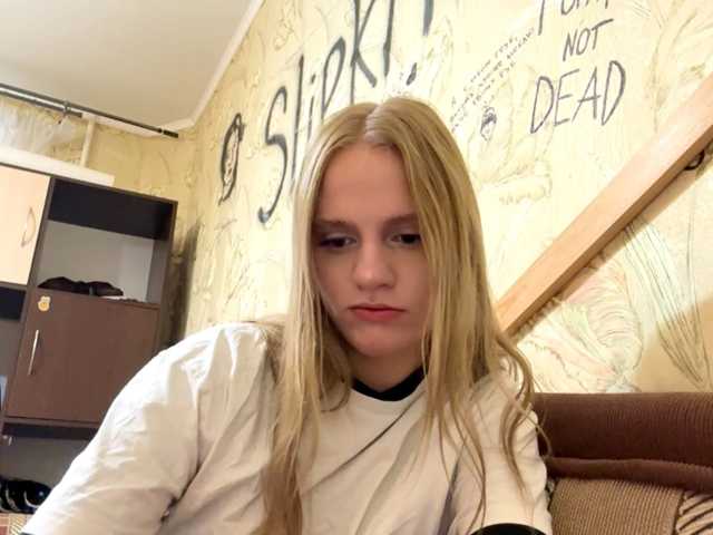 PriscillaLatham live cam on BongaCams
