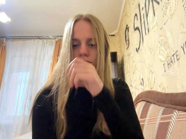 PriscillaLatham webcam